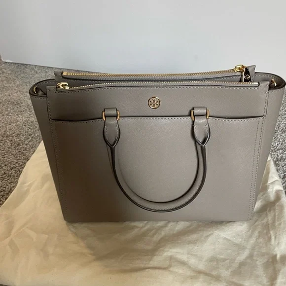 Tory Burch Robinson Small double zip tote - Picture 3 of 13